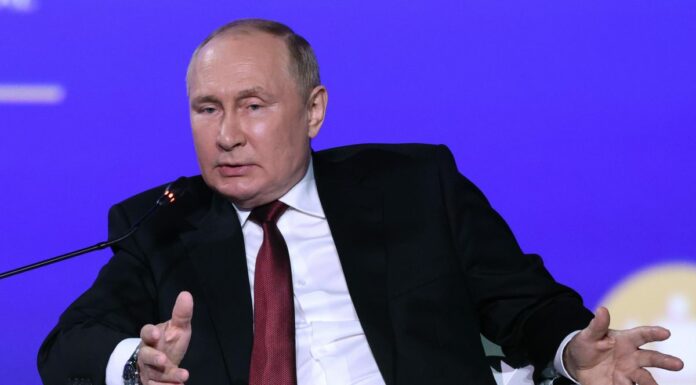 Russia annette 4 regioni ucraine, Putin “Lo vogliono milioni di persone”