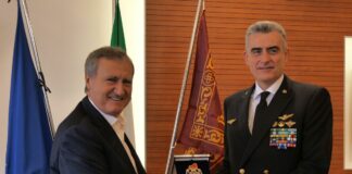 Il sindaco Brugnaro incontra l’ammiraglio Romani in visita di commiato