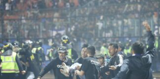 Tragedia allo stadio in Indonesia, oltre un centinaio il bilancio delle vittime