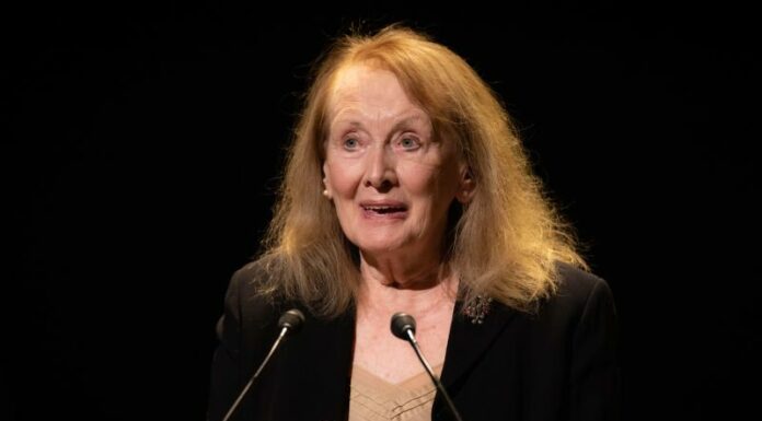 Nobel per la letteratura alla francese Annie Ernaux