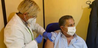 Vaccino, quarta dose per il Presidente della Liguria Giovanni Toti