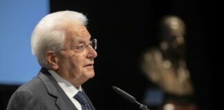 Mattarella “Vigilanza da governi esteri? L’Italia sa badare a se stessa”