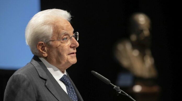 Mattarella “Vigilanza da governi esteri? L’Italia sa badare a se stessa”