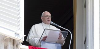 Papa “L’esclusione dei migranti è schifosa e criminale”