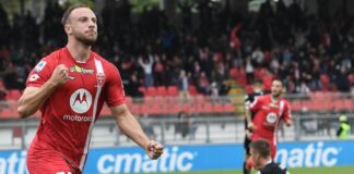 Terzo acuto di fila del Monza: lo Spezia si arrende 2-0