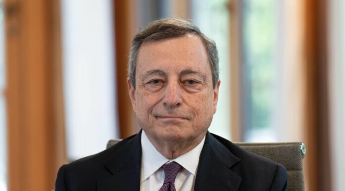 Draghi a Zelensky “Inaccettabili attacchi brutali russi”