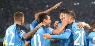 Il Napoli batte 4-2 l’Ajax ed è agli ottavi di Champions