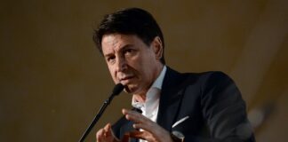 Senato, Conte “Iniziano i primi giochini di palazzo”