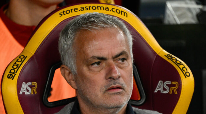 Mourinho “Napoli primo, ma i favoriti a volte perdono”