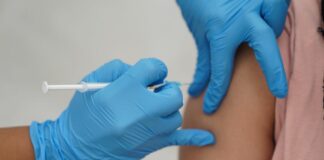 Covid, Oggi 25.554 nuovi positivi e 52 decessi