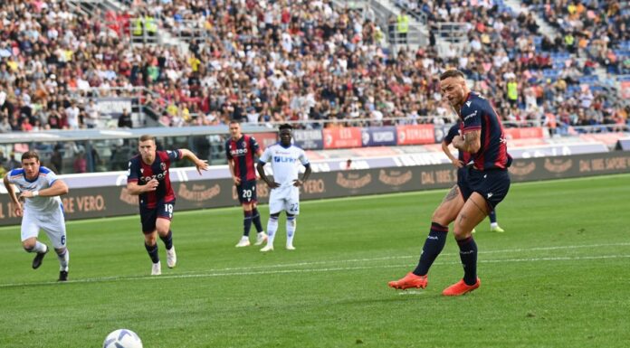 Arnautovic-Ferguson, il Bologna piega 2-0 il Lecce
