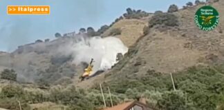 Canadair precipita e si schianta sull’Etna, due piloti a bordo