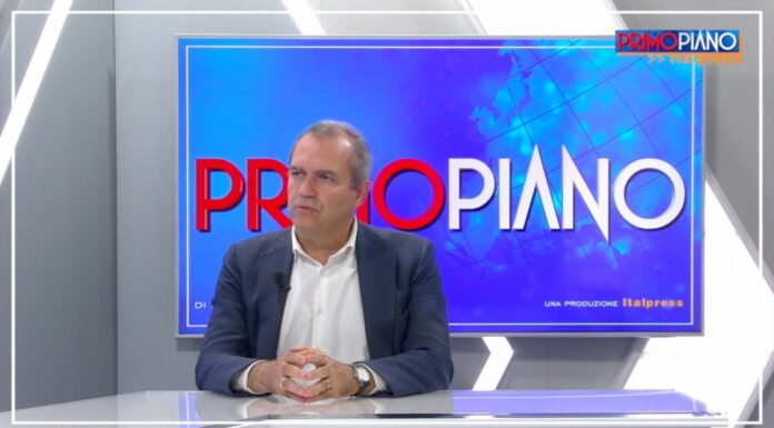 De Magistris “Serve una sinistra vera, possibili affinità con Conte”