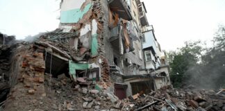 I russi occupano le abitazioni nel Kherson. Ripristinate le forniture di energia a Kiev