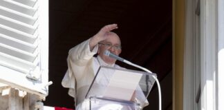 Papa “La pace non è mai armata nè violenta”