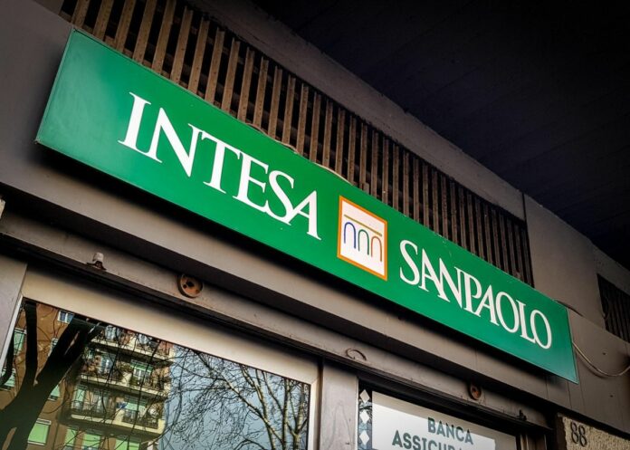 Intesa Sanpaolo sportello banca
