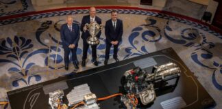 A drivetrain Mercedes-Amg One premio British Royal Automobile Club