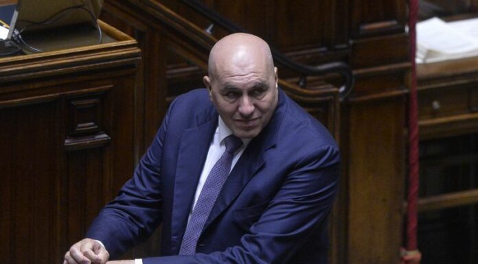 Ucraina, Crosetto “Resteremo al fianco di Kiev”