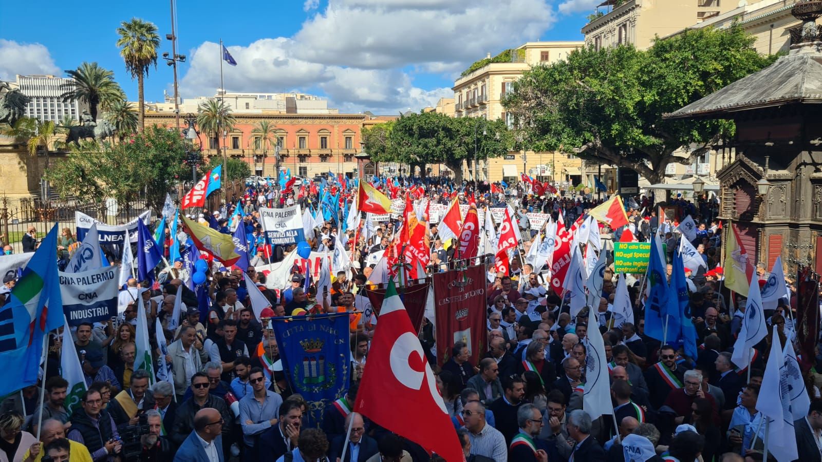 A Palermo manifestazione contro il caro-bollette