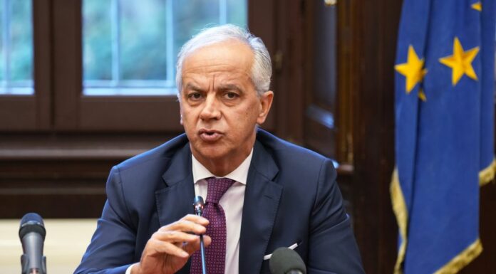 Immigrazione, Piantedosi “Ci stiamo comportando con umanità e fermezza”