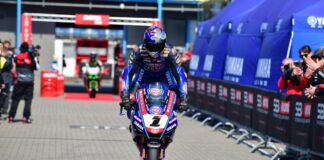 Superbike, Razgatlioglu rinvia la festa di Bautista