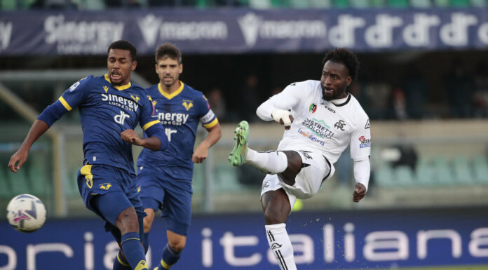 Doppietta Nzola, lo Spezia vince in rimonta a Verona