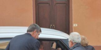 Papa Francesco nella terra dei suoi avi, gli astigiani gli fanno festa