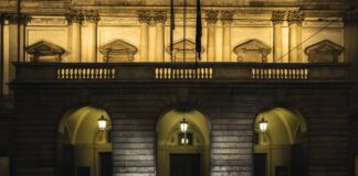 Bmw celebra vent’anni di partnership con il Teatro alla Scala