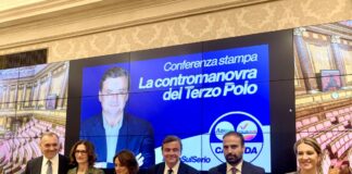 Calenda “Legge di bilancio pericolosa, aumenta la pressione fiscale”