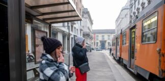Sigarette ai minori, per il 58,7% dei milanesi divieto non rispettato