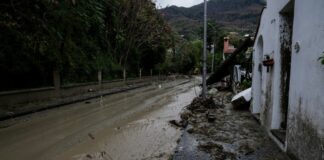 Frana a Ischia, una donna morta e 11 dispersi