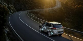 Con e-4orce la trazione integrale Nissan diventa elettrica