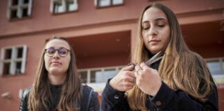 Protesta di docenti e studenti della Bicocca contro la morte di Mahsa Amini