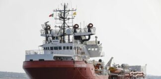 Ocean Viking a Tolone ma la Francia fa la voce grossa