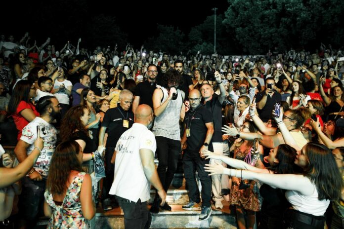 Catania, Ermal Meta in concerto a Zafferana Etnea (CT)