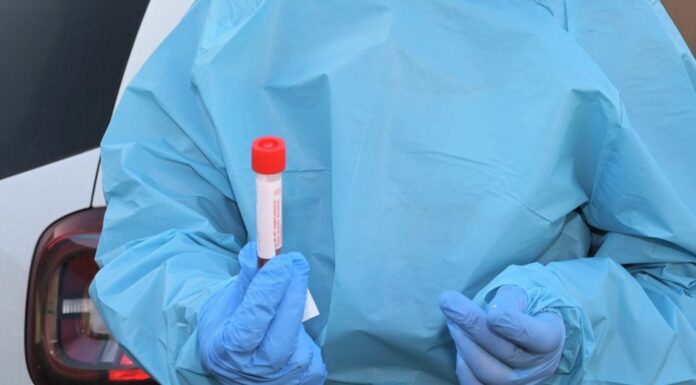 Covid, in Sicilia contagi e ospedalizzazioni in lieve diminuzione