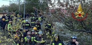 A Ischia si scava alla ricerca dell’ultima persona dispersa