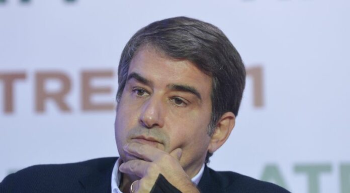 Pnrr, Fitto “Nessuno scontro, lavoriamo positivamente con l’Ue”