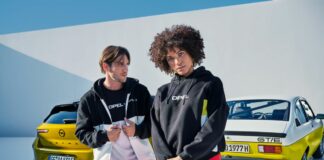 Per Natale arrivano i regali della nuova Opel Astra Collection