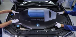 Bmw avvia la produzione della iX5 a idrogeno