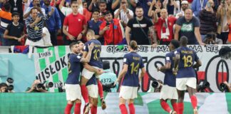 Francia in semifinale, Inghilterra battuta 2-1