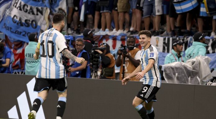 Argentina in finale, Messi-Alvarez piegano 3-0 la Croazia