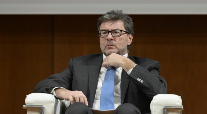 Pensioni, Giorgetti “La vera riforma è incentivare la natalità”
