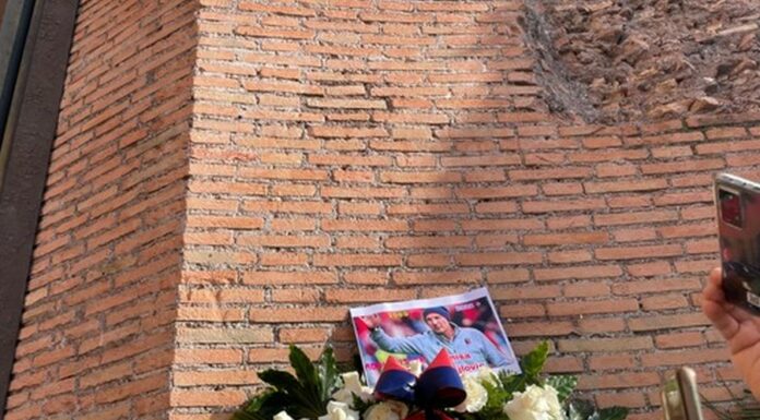 In migliaia a Roma per l’ultimo saluto a Sinisa Mihajlovic