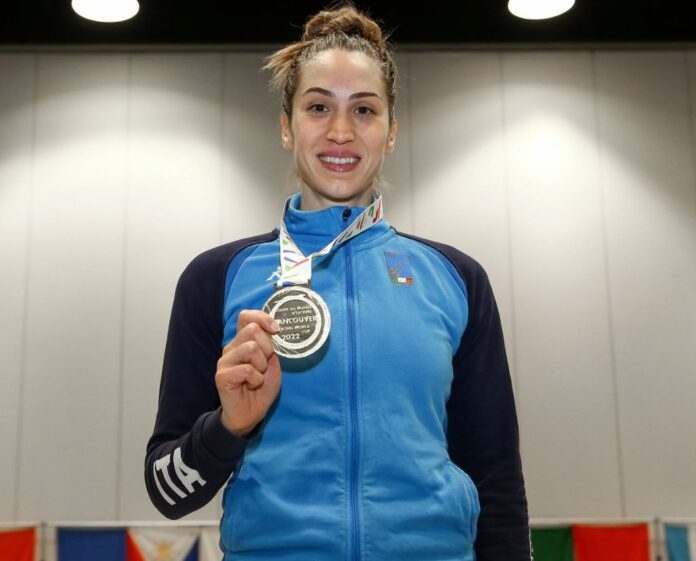 Rizzi-Giulia-ORO-podio-1