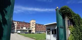 Milano, evasione e incendi nel carcere minorile Beccaria