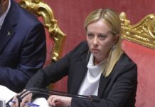 Meloni “Blitz al Senato incompatibile con la civile protesta”