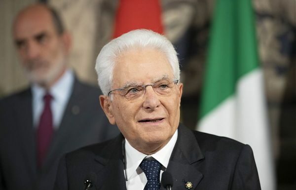 Mattarella “Il Tricolore è simbolo di unità e indivisibilità del Paese”