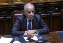 Immigrazione, Piantedosi “Nei primi 2 mesi di governo sbarchi in calo”