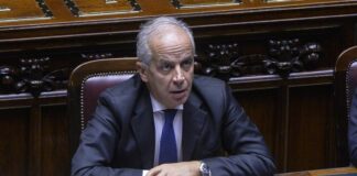 Immigrazione, Piantedosi “Nei primi 2 mesi di governo sbarchi in calo”